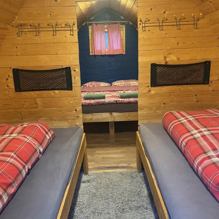 Inn-side ADVENTURE CABINS - Familienzimmer mit Gemeinschaftsbad - 22