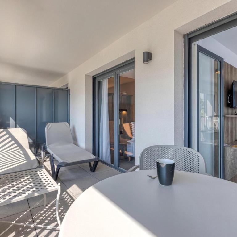KOSY APPART'HÔTELS - Résidence du Lac - Appartement 1 Chambre - Vue sur Lac - 3
