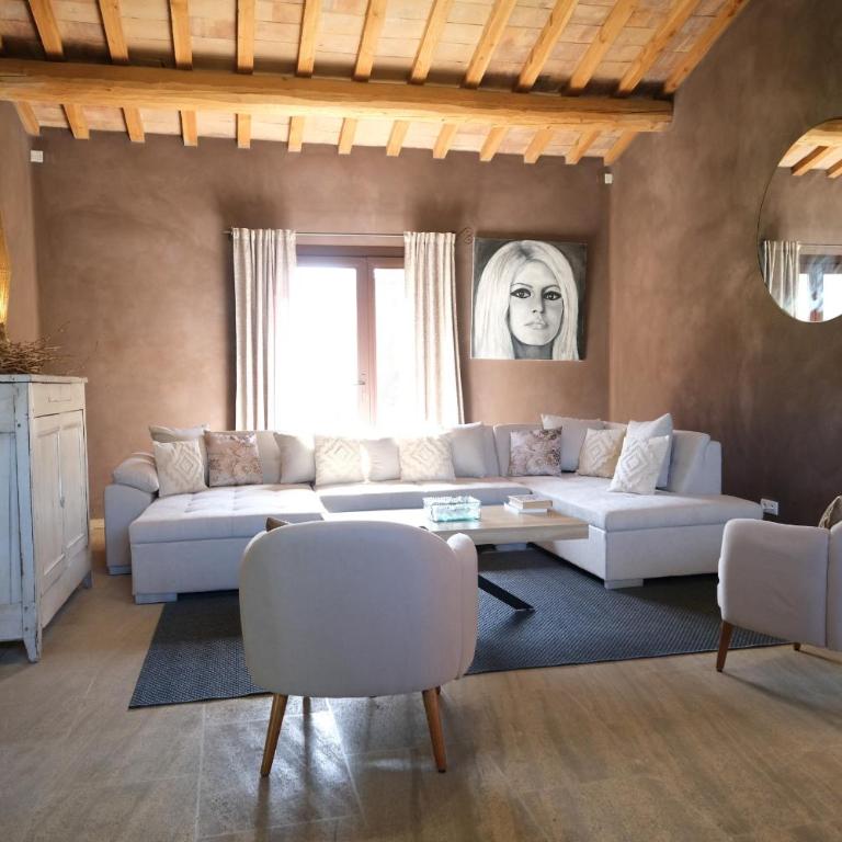 Provençal farmhouse, Mont Ventoux view, 2 pools (1 heated), Bédoin - 10 people - Villa 5 Chambres - 4