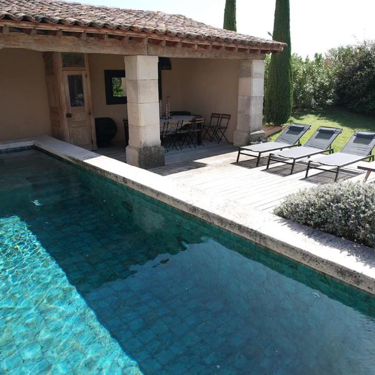 Provençal farmhouse, Mont Ventoux view, 2 pools (1 heated), Bédoin - 10 people - Villa 5 Chambres - 10