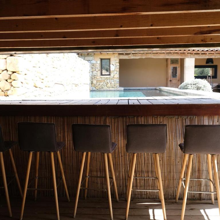 Provençal farmhouse, Mont Ventoux view, 2 pools (1 heated), Bédoin - 10 people - Villa 5 Chambres - 14