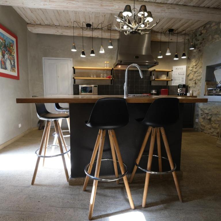 Provençal farmhouse, Mont Ventoux view, 2 pools (1 heated), Bédoin - 10 people - Villa 5 Chambres - 19