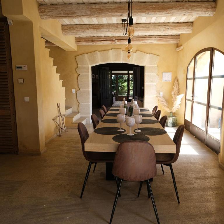 Provençal farmhouse, Mont Ventoux view, 2 pools (1 heated), Bédoin - 10 people - Villa 5 Chambres - 22