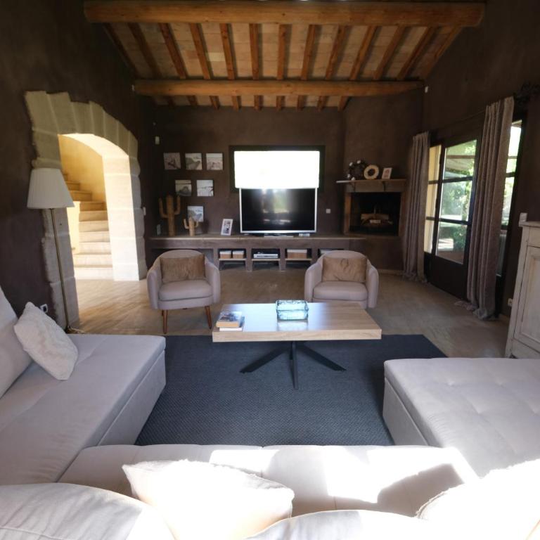 Provençal farmhouse, Mont Ventoux view, 2 pools (1 heated), Bédoin - 10 people - Villa 5 Chambres - 25
