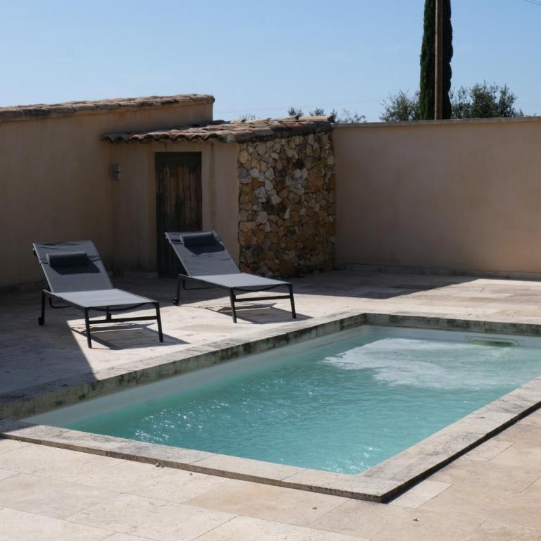 Provençal farmhouse, Mont Ventoux view, 2 pools (1 heated), Bédoin - 10 people - Villa 5 Chambres - 34