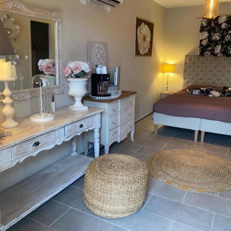 Provençal farmhouse, Mont Ventoux view, 2 pools (1 heated), Bédoin - 10 people - Villa 5 Chambres - 37