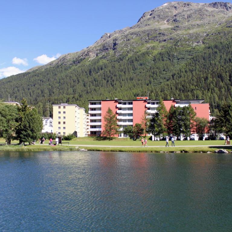 Skyline House Ferienapartments - Apartment mit Seeblick - 8