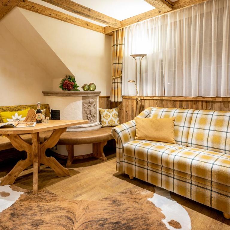 Wellness-Hotel ADLER - Deluxe Doppelzimmer mit Balkon - 3