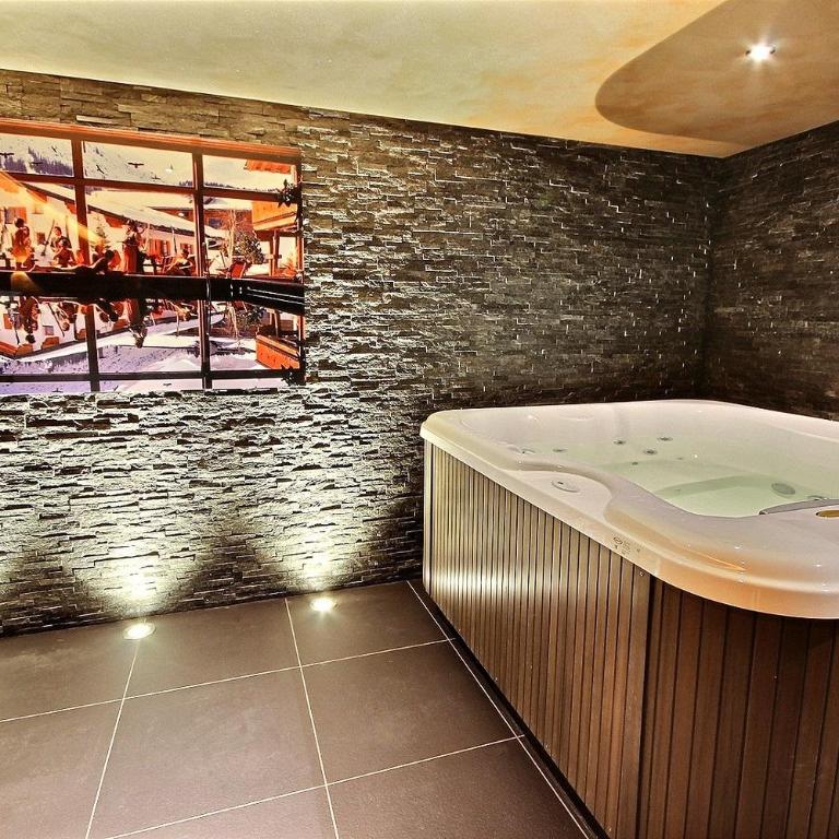 Serrechevalierholidays Chalet Piscine chauffée&Spa, jardin, billard, ping-pong, baby-foot 18 personnes - Maison 6 Chambres - 20