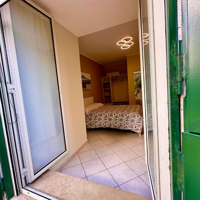 Life in Naples - Appartamento con 2 Camere da Letto - 62