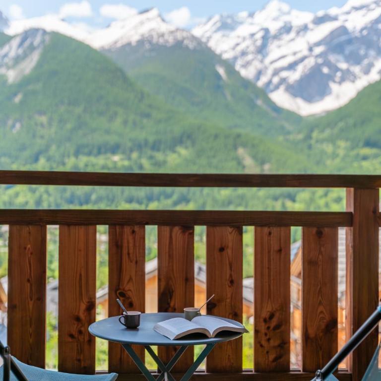 Serrechevalierholidays Chalet Piscine chauffée&Spa, jardin, billard, ping-pong, baby-foot 18 personnes - Maison 6 Chambres - 39