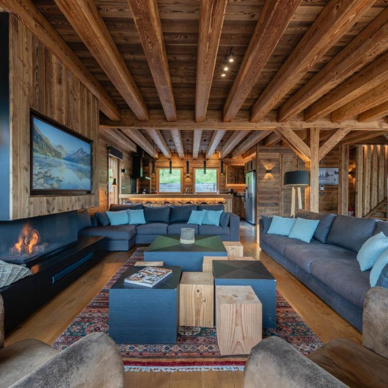 Serrechevalierholidays Chalet Piscine chauffée&Spa, jardin, billard, ping-pong, baby-foot 18 personnes - Maison 6 Chambres - 7