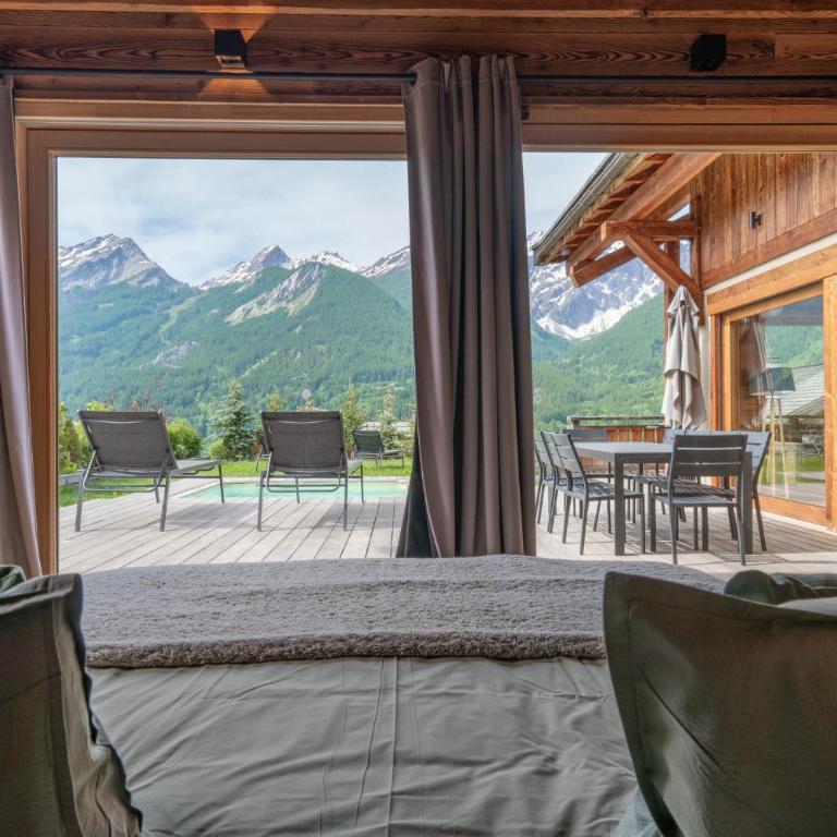 Serrechevalierholidays Chalet Piscine chauffée&Spa, jardin, billard, ping-pong, baby-foot 18 personnes - Maison 6 Chambres - 32