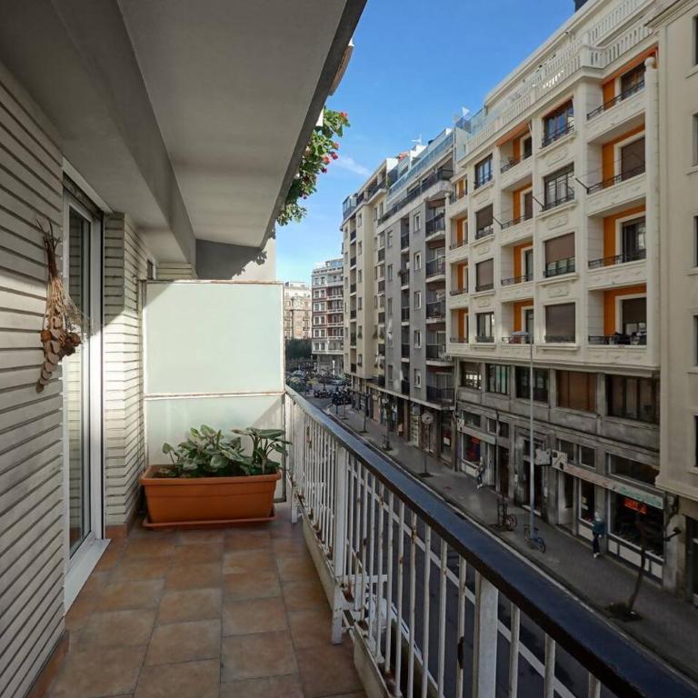 Amplio apartamento en Gros con parking privado - Apartamento - 8