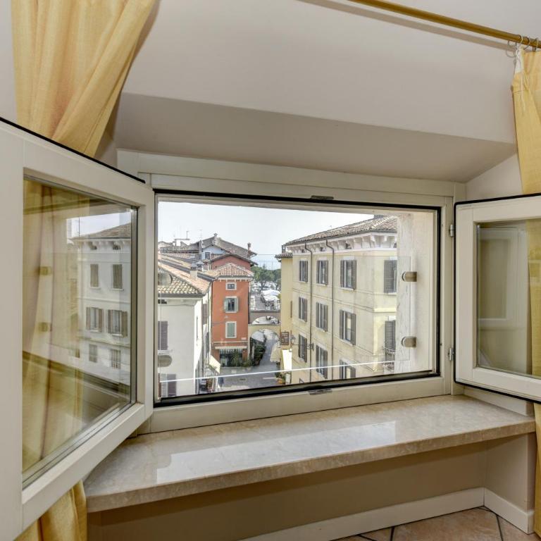 Flowers Apartments - Appartamento Familiare con 2 Camere da Letto e Vista - 10