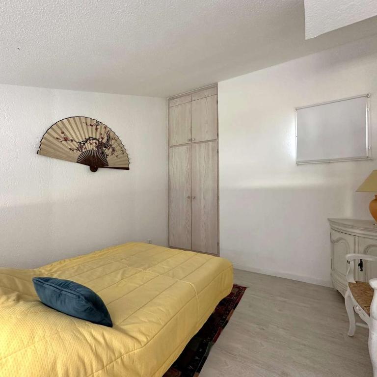 HYEVASS Studio pour 4 personnes proche de la plage des Salins situé à Hyères - Apartment mit 1 Schlafzimmer - 6