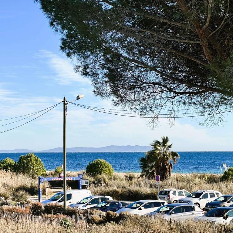 HYEVASS Studio pour 4 personnes proche de la plage des Salins situé à Hyères - Apartment mit 1 Schlafzimmer - 9