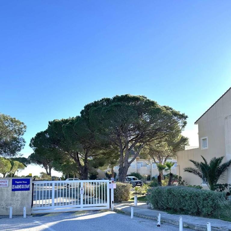 HYEVASS Studio pour 4 personnes proche de la plage des Salins situé à Hyères - Apartment mit 1 Schlafzimmer - 11