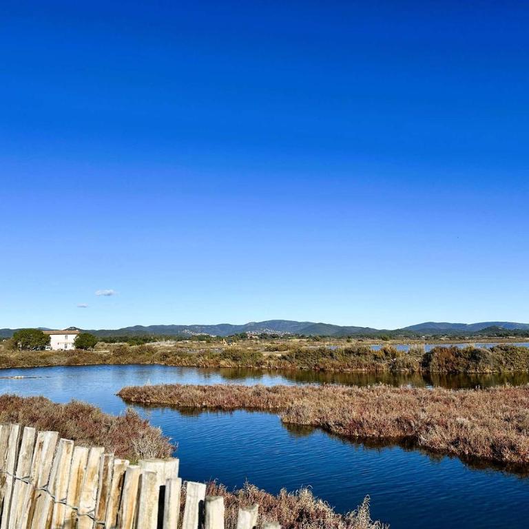HYEVASS Studio pour 4 personnes proche de la plage des Salins situé à Hyères - Apartment mit 1 Schlafzimmer - 13
