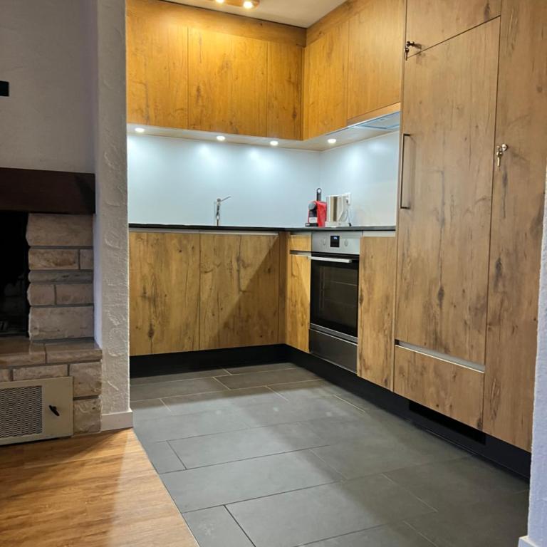 Neu-renovierte - Nov 24 - 2,5 Zi Wohnung mit Traum-Aussicht - Apartment mit 1 Schlafzimmer - 4