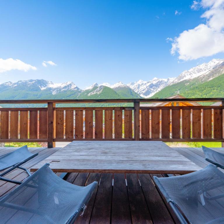 Serrechevalierholidays Chalet Piscine chauffée&Spa, jardin, billard, ping-pong, baby-foot 18 personnes - Maison 6 Chambres - 63