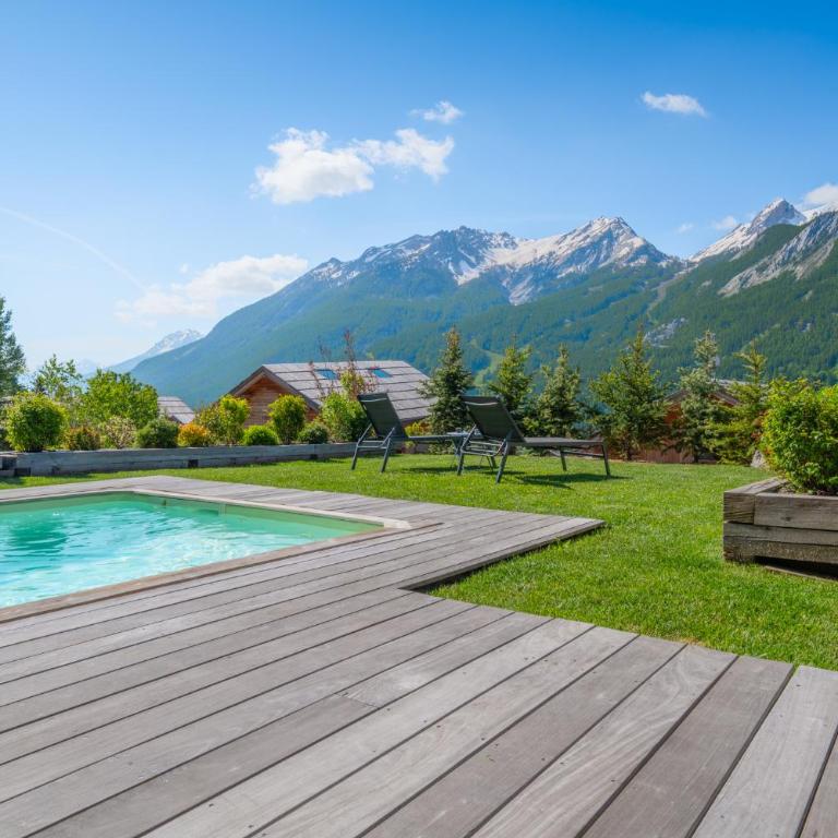 Serrechevalierholidays Chalet Piscine chauffée&Spa, jardin, billard, ping-pong, baby-foot 18 personnes - Maison 6 Chambres - 55