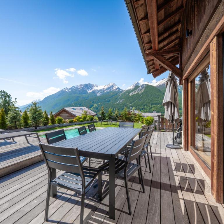 Serrechevalierholidays Chalet Piscine chauffée&Spa, jardin, billard, ping-pong, baby-foot 18 personnes - Maison 6 Chambres - 72
