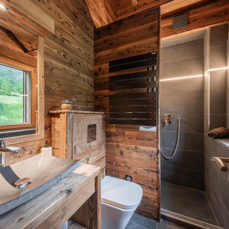 Serrechevalierholidays Chalet Piscine chauffée&Spa, jardin, billard, ping-pong, baby-foot 18 personnes - Maison 6 Chambres - 46
