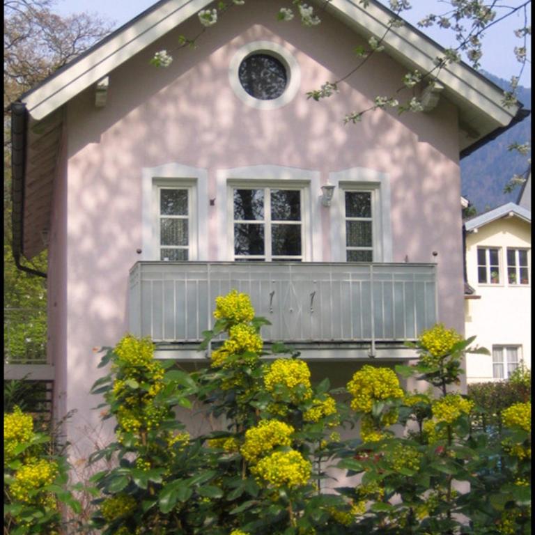 Ferienwohnung am Ortenaupark - Apartment mit Gartenblick - 1
