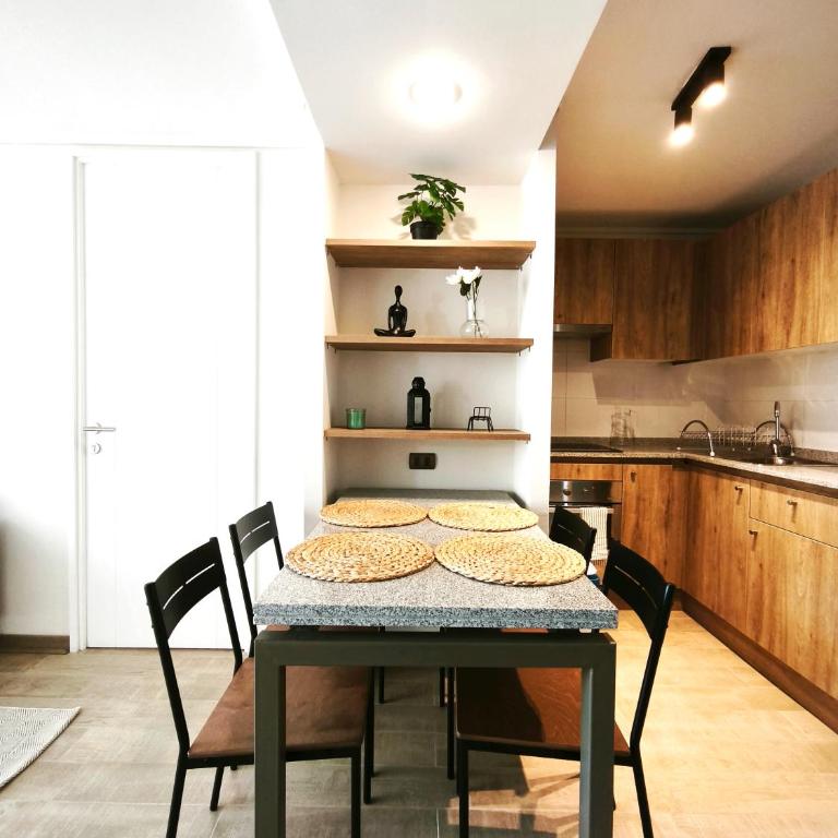Depto a pasos Metro Ecuador - Apartamento Superior de 2 dormitorios - 9