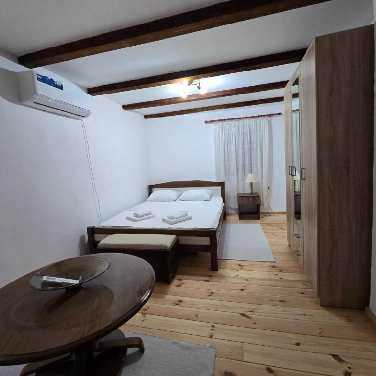 Old stone house Danka - Two-Bedroom Villa - 15