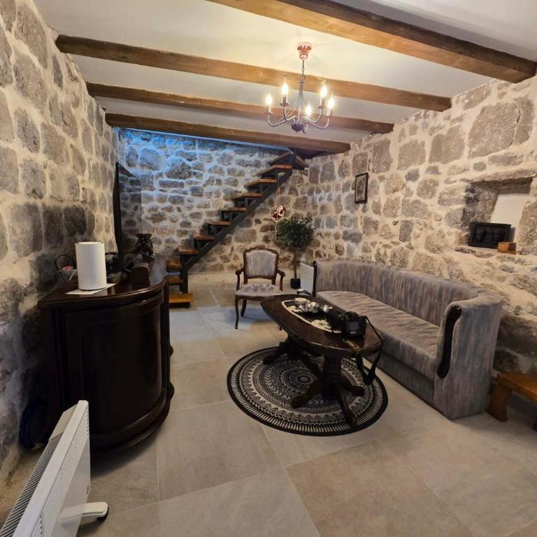 Old stone house Danka - Two-Bedroom Villa - 1