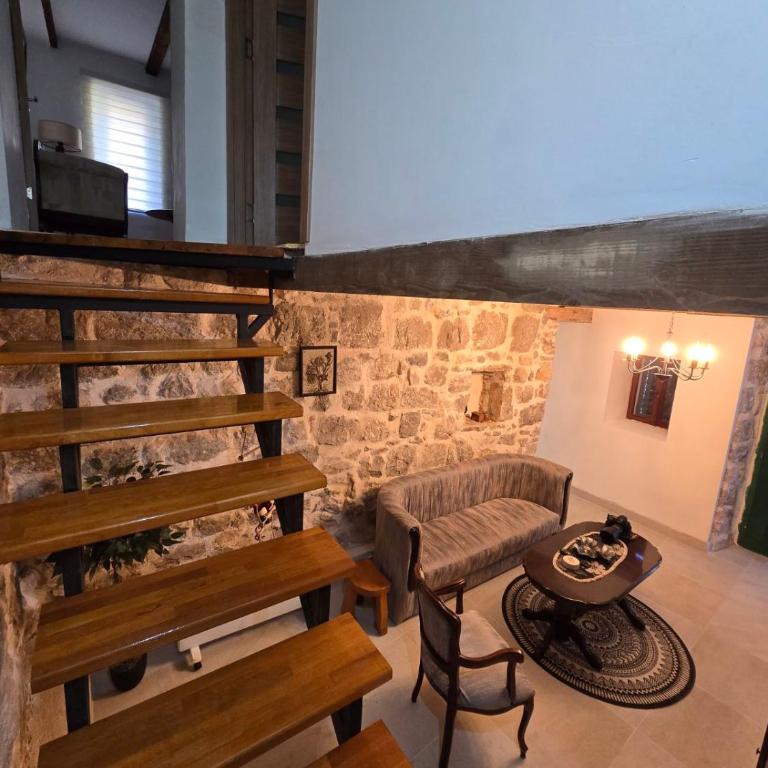 Old stone house Danka - Two-Bedroom Villa - 28