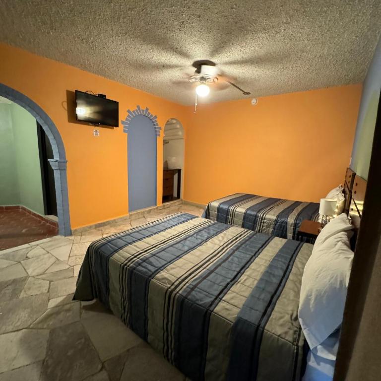 Hotel Camino de Allende - Habitación Doble con baño privado - 2 camas - 16