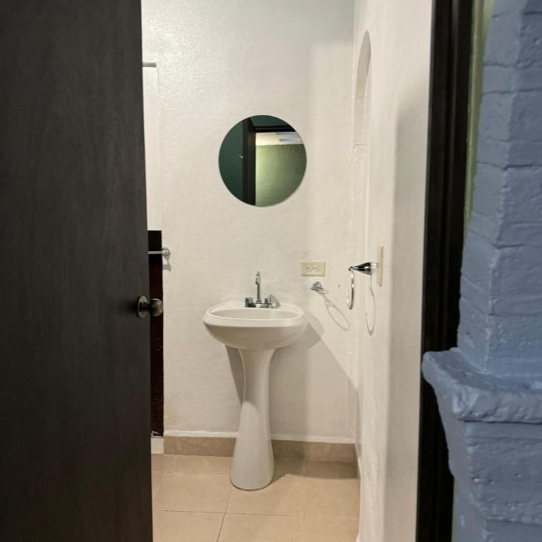 Hotel Camino de Allende - Habitación Doble con baño privado - 2 camas - 9
