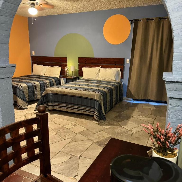Hotel Camino de Allende - Habitación Doble con baño privado - 2 camas - 10