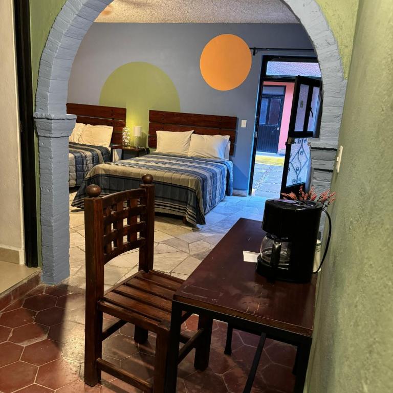 Hotel Camino de Allende - Habitación Doble con baño privado - 2 camas - 8