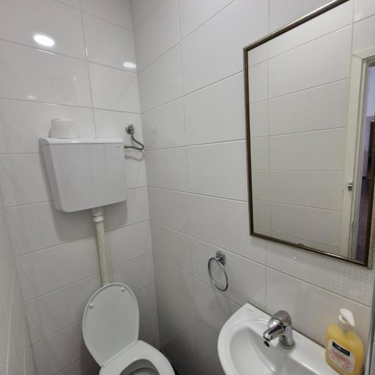 Authentic Belgrade Centre Apartments for large groups, Republic Square - Up to 39 people in 4 apartments - Apartman s 4 Spavaće Sobe i Terasom - 15