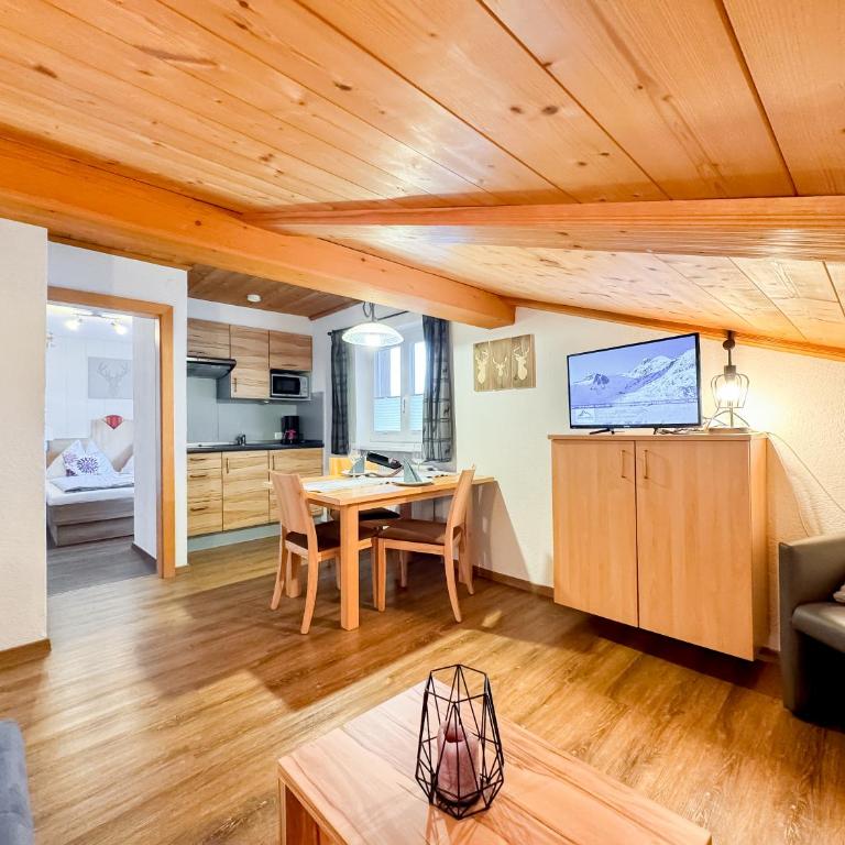 Appartement Bergfried Kaprun, Ski-in Ski-out, Sommerkarte und Panoramablick - Apartment mit 1 Schlafzimmer und Balkon - 2. Etage - 4