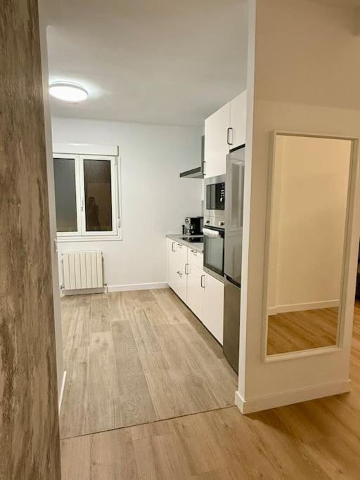 Vivienda renovada y céntrica - Two-Bedroom Apartment - 4