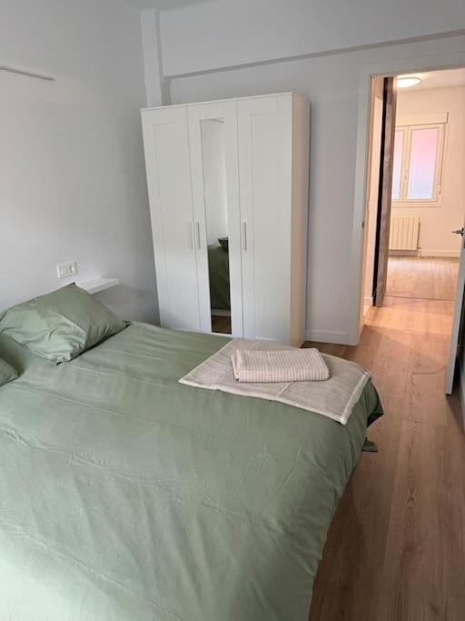 Vivienda renovada y céntrica - Two-Bedroom Apartment - 11
