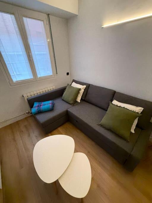 Vivienda renovada y céntrica - Two-Bedroom Apartment - 25