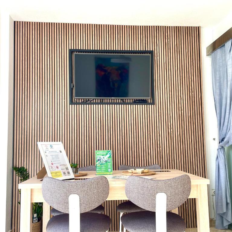 Geysotur Balcón del Puente Romano con Parking Gratis - Two-Bedroom Apartment - 34