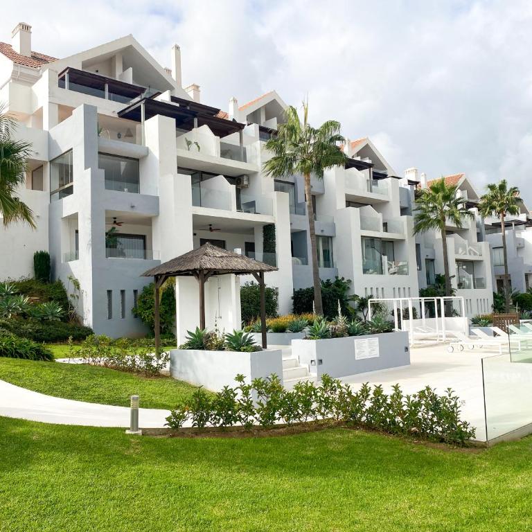 Enjoy 3 in 1 - Sea, Golf and Mountains - Two-Bedroom Apartment - 27
