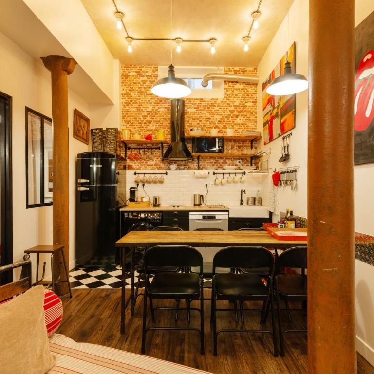 Montmartre Rue des Martyrs Loft with AC, 4-7 PEO - Appartement 3 Chambres - 13