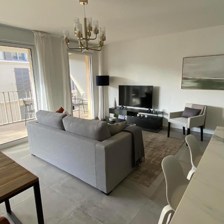 Fabulous Two-Bedroom Apartment with parking - Appartement - 5