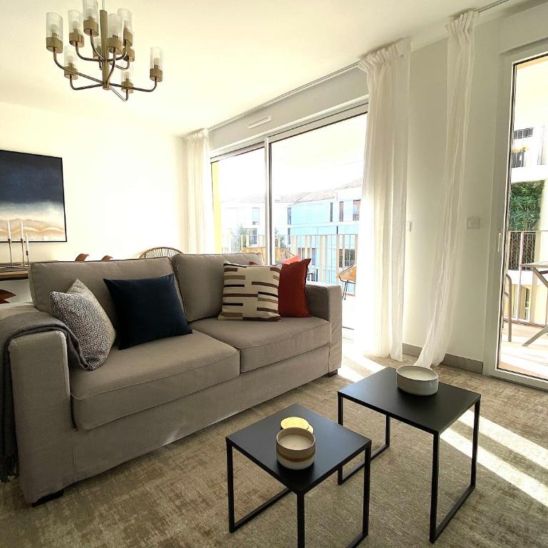 Fabulous Two-Bedroom Apartment with parking - Appartement - 19