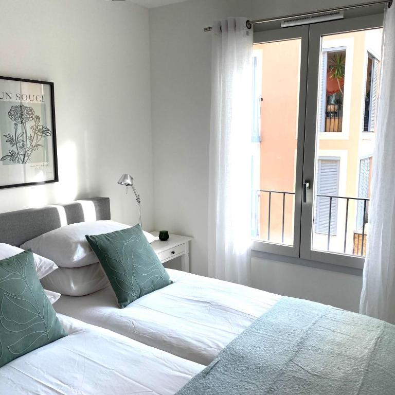Fabulous Two-Bedroom Apartment with parking - Appartement - 33