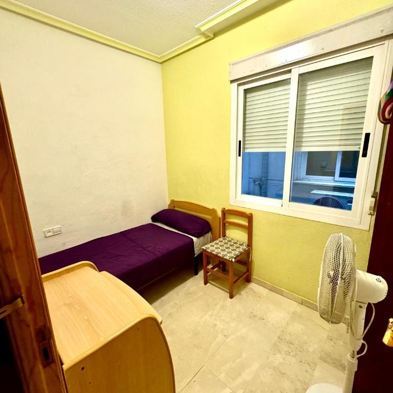 Economic private room in center of Granada - Single Room with Shared Bathroom - 2
