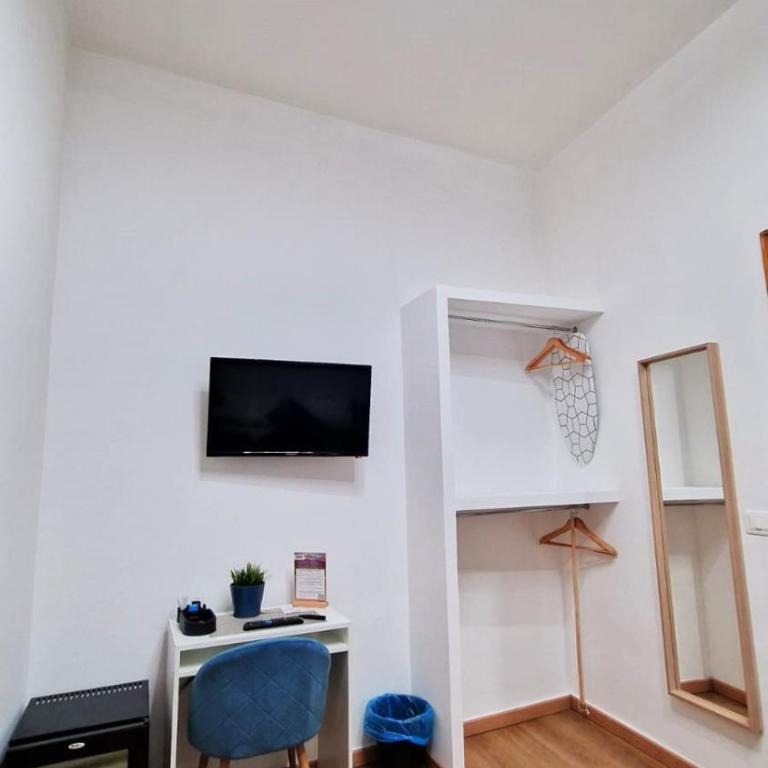 B&B ONE - Double Room with Private Bathroom - 2